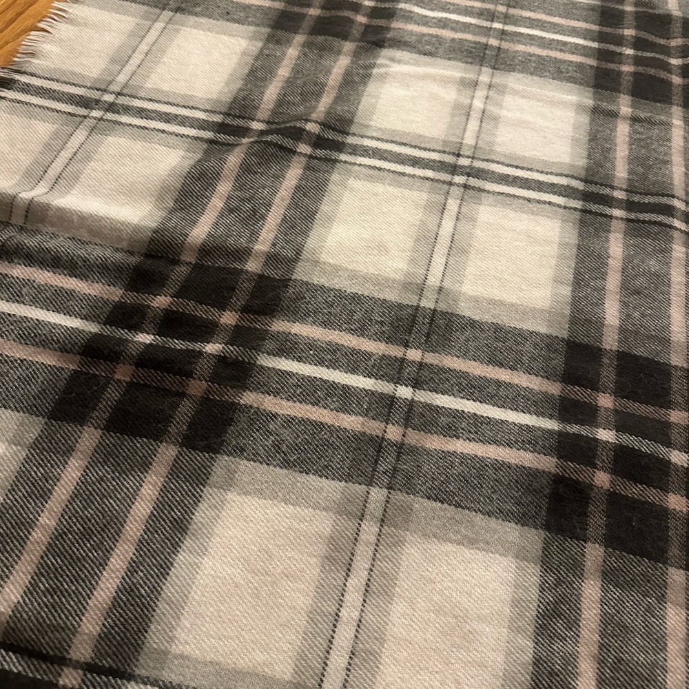 Express Winter Scarf - Picture 3 of 4